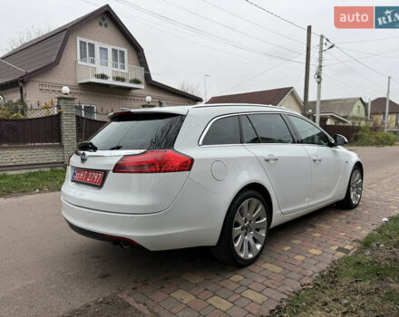 Белый Опель Инсигния, объемом двигателя 1.6 л и пробегом 210 тыс. км за 8300 $, фото 6 на Automoto.ua