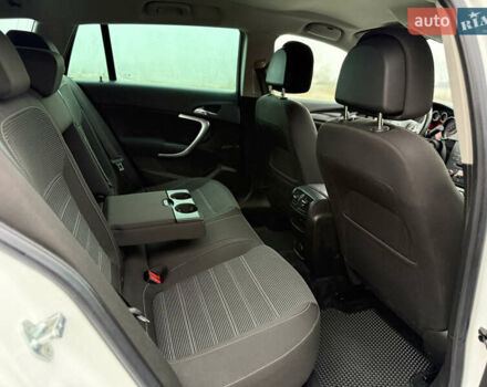 Белый Опель Инсигния, объемом двигателя 1.6 л и пробегом 210 тыс. км за 8000 $, фото 58 на Automoto.ua