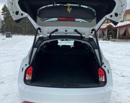 Белый Опель Инсигния, объемом двигателя 2 л и пробегом 310 тыс. км за 6800 $, фото 3 на Automoto.ua