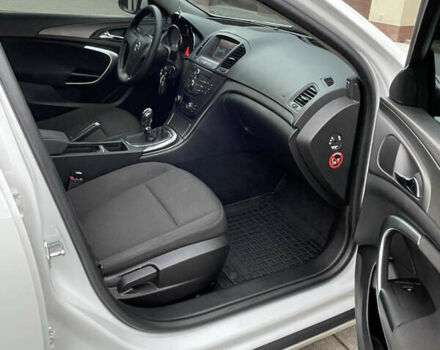 Белый Опель Инсигния, объемом двигателя 1.96 л и пробегом 260 тыс. км за 7700 $, фото 19 на Automoto.ua