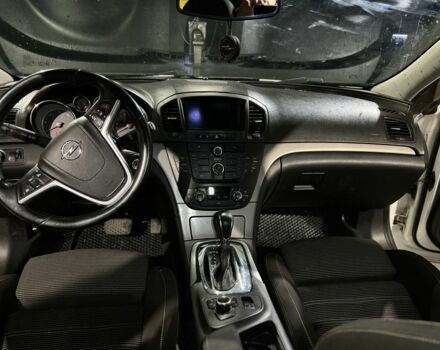 Белый Опель Инсигния, объемом двигателя 2 л и пробегом 325 тыс. км за 6599 $, фото 12 на Automoto.ua