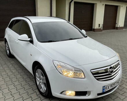 Белый Опель Инсигния, объемом двигателя 1.96 л и пробегом 260 тыс. км за 7700 $, фото 12 на Automoto.ua