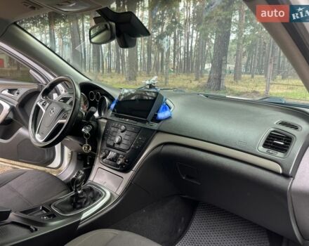 Білий Опель Інсігнія, об'ємом двигуна 2.8 л та пробігом 265 тис. км за 6500 $, фото 29 на Automoto.ua