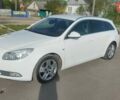 Білий Опель Інсігнія, об'ємом двигуна 2 л та пробігом 302 тис. км за 8000 $, фото 1 на Automoto.ua