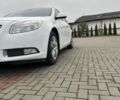 Белый Опель Инсигния, объемом двигателя 2 л и пробегом 324 тыс. км за 7000 $, фото 2 на Automoto.ua