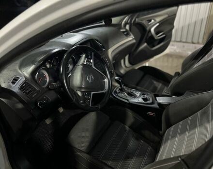 Белый Опель Инсигния, объемом двигателя 2 л и пробегом 325 тыс. км за 6599 $, фото 10 на Automoto.ua