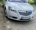 Білий Опель Інсігнія, об'ємом двигуна 2 л та пробігом 332 тис. км за 5500 $, фото 1 на Automoto.ua