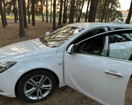 Білий Опель Інсігнія, об'ємом двигуна 2 л та пробігом 281 тис. км за 7000 $, фото 7 на Automoto.ua