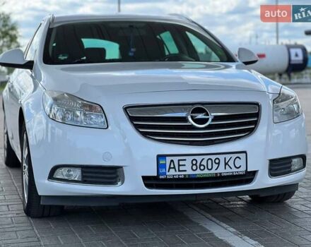 Білий Опель Інсігнія, об'ємом двигуна 2 л та пробігом 290 тис. км за 7900 $, фото 6 на Automoto.ua