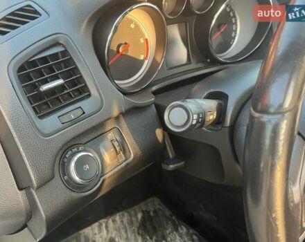 Белый Опель Инсигния, объемом двигателя 1.96 л и пробегом 290 тыс. км за 7999 $, фото 12 на Automoto.ua