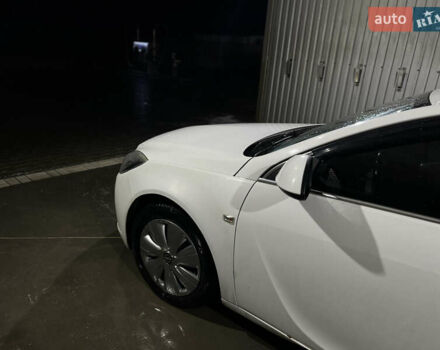 Белый Опель Инсигния, объемом двигателя 1.96 л и пробегом 295 тыс. км за 6450 $, фото 7 на Automoto.ua