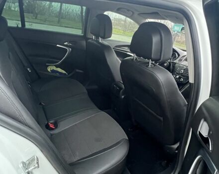 Белый Опель Инсигния, объемом двигателя 2 л и пробегом 324 тыс. км за 7000 $, фото 15 на Automoto.ua