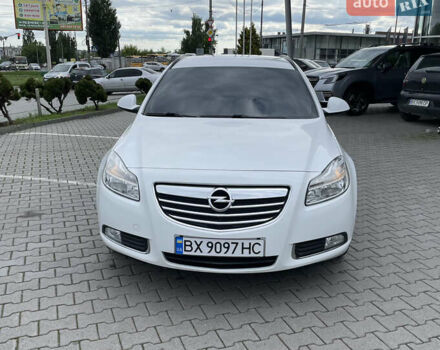 Білий Опель Інсігнія, об'ємом двигуна 1.96 л та пробігом 255 тис. км за 7900 $, фото 2 на Automoto.ua