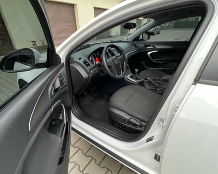 Белый Опель Инсигния, объемом двигателя 1.96 л и пробегом 260 тыс. км за 7700 $, фото 18 на Automoto.ua