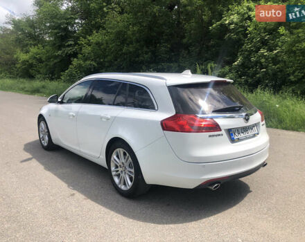 Білий Опель Інсігнія, об'ємом двигуна 2 л та пробігом 324 тис. км за 6600 $, фото 6 на Automoto.ua