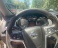 Білий Опель Інсігнія, об'ємом двигуна 2 л та пробігом 308 тис. км за 5519 $, фото 6 на Automoto.ua