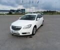 Белый Опель Инсигния, объемом двигателя 2 л и пробегом 265 тыс. км за 7999 $, фото 1 на Automoto.ua