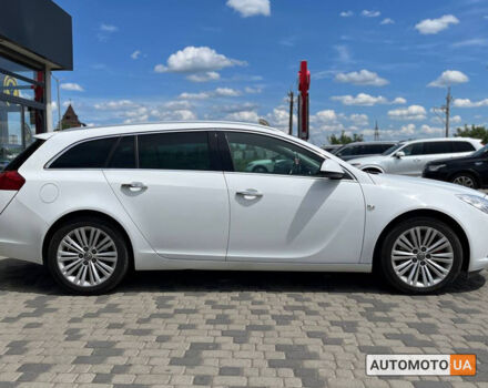 Белый Опель Инсигния, объемом двигателя 2 л и пробегом 213 тыс. км за 9900 $, фото 7 на Automoto.ua