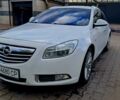 Опель Инсигния 2012 в Кривом Роге на Automoto.ua Белый Опель Инсигния, объемом двигателя 1.96 л и пробегом 317 тыс. км за 8100 $, фото 6 на Automoto.ua