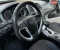 Белый Опель Инсигния, объемом двигателя 2 л и пробегом 130 тыс. км за 9300 $, фото 16 на Automoto.ua