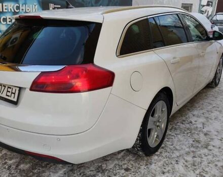 Белый Опель Инсигния, объемом двигателя 1.96 л и пробегом 302 тыс. км за 9500 $, фото 1 на Automoto.ua