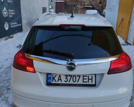 Белый Опель Инсигния, объемом двигателя 1.96 л и пробегом 302 тыс. км за 9500 $, фото 4 на Automoto.ua