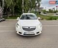 Белый Опель Инсигния, объемом двигателя 1.96 л и пробегом 305 тыс. км за 8500 $, фото 4 на Automoto.ua