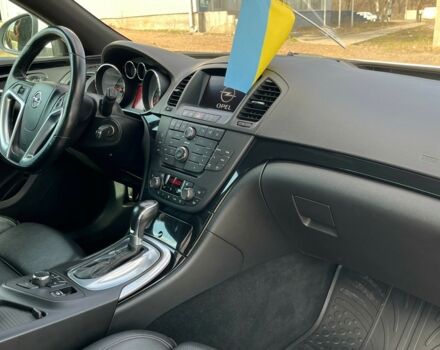 Білий Опель Інсігнія, об'ємом двигуна 2 л та пробігом 229 тис. км за 9900 $, фото 11 на Automoto.ua
