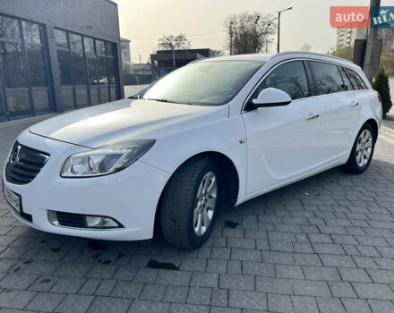 Білий Опель Інсігнія, об'ємом двигуна 1.96 л та пробігом 141 тис. км за 9800 $, фото 20 на Automoto.ua