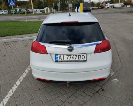 Белый Опель Инсигния, объемом двигателя 1.96 л и пробегом 287 тыс. км за 8300 $, фото 4 на Automoto.ua