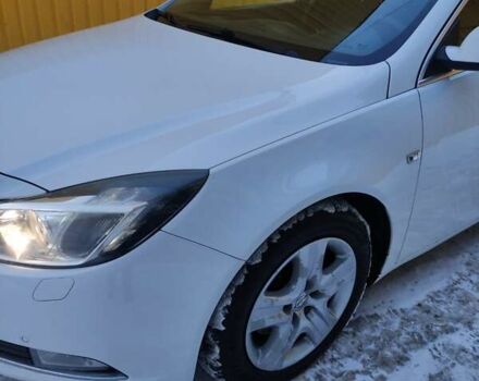 Белый Опель Инсигния, объемом двигателя 1.96 л и пробегом 302 тыс. км за 9500 $, фото 2 на Automoto.ua