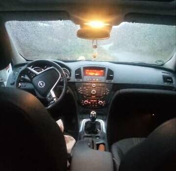 Білий Опель Інсігнія, об'ємом двигуна 1.96 л та пробігом 318 тис. км за 7000 $, фото 13 на Automoto.ua