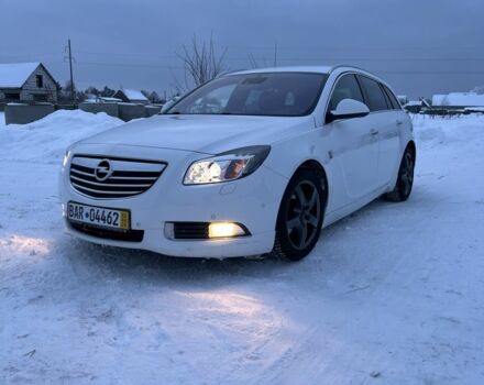Белый Опель Инсигния, объемом двигателя 2 л и пробегом 326 тыс. км за 7600 $, фото 2 на Automoto.ua