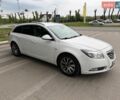 Белый Опель Инсигния, объемом двигателя 1.96 л и пробегом 305 тыс. км за 8500 $, фото 2 на Automoto.ua