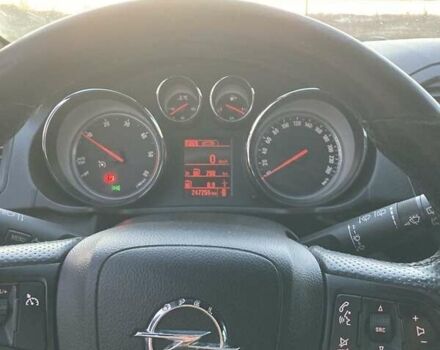 Белый Опель Инсигния, объемом двигателя 2 л и пробегом 330 тыс. км за 7100 $, фото 9 на Automoto.ua