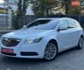 Белый Опель Инсигния, объемом двигателя 2 л и пробегом 130 тыс. км за 9300 $, фото 2 на Automoto.ua