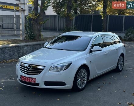 Белый Опель Инсигния, объемом двигателя 2 л и пробегом 130 тыс. км за 9300 $, фото 35 на Automoto.ua