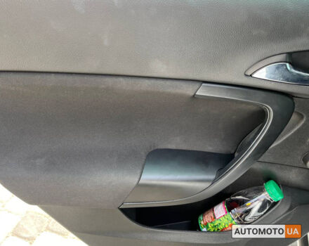 Белый Опель Инсигния, объемом двигателя 2 л и пробегом 213 тыс. км за 9900 $, фото 22 на Automoto.ua