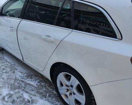 Белый Опель Инсигния, объемом двигателя 1.96 л и пробегом 302 тыс. км за 9500 $, фото 7 на Automoto.ua