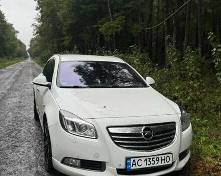 Білий Опель Інсігнія, об'ємом двигуна 1.96 л та пробігом 319 тис. км за 7500 $, фото 1 на Automoto.ua