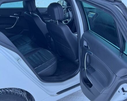 Белый Опель Инсигния, объемом двигателя 2 л и пробегом 326 тыс. км за 7600 $, фото 5 на Automoto.ua