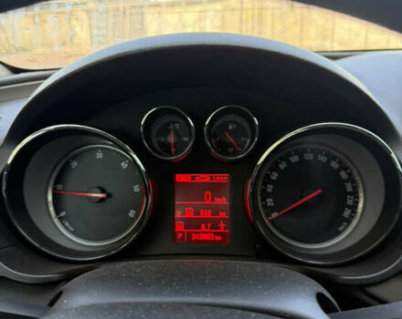 Белый Опель Инсигния, объемом двигателя 1.96 л и пробегом 345 тыс. км за 7500 $, фото 5 на Automoto.ua