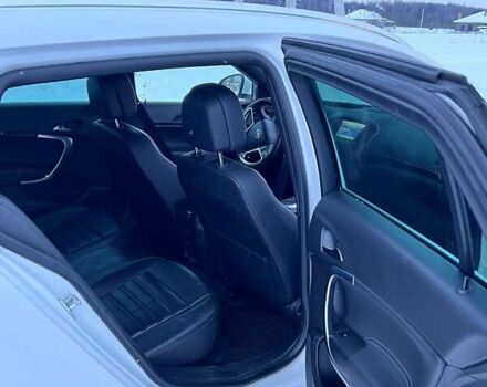 Белый Опель Инсигния, объемом двигателя 1.96 л и пробегом 326 тыс. км за 7600 $, фото 7 на Automoto.ua