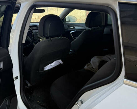 Белый Опель Инсигния, объемом двигателя 1.96 л и пробегом 345 тыс. км за 7500 $, фото 6 на Automoto.ua