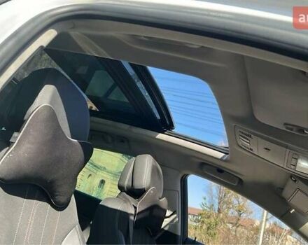 Белый Опель Инсигния, объемом двигателя 2 л и пробегом 270 тыс. км за 8600 $, фото 2 на Automoto.ua