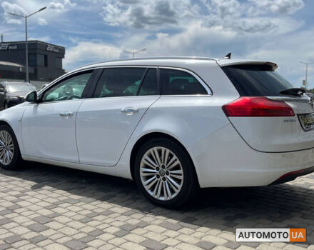 Белый Опель Инсигния, объемом двигателя 2 л и пробегом 213 тыс. км за 9900 $, фото 4 на Automoto.ua