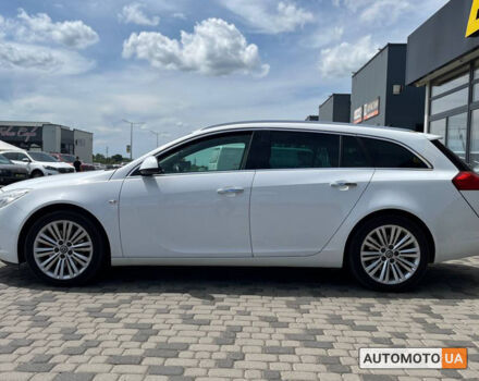 Белый Опель Инсигния, объемом двигателя 2 л и пробегом 213 тыс. км за 9900 $, фото 3 на Automoto.ua