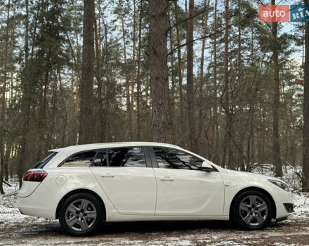 Белый Опель Инсигния, объемом двигателя 2 л и пробегом 317 тыс. км за 8700 $, фото 6 на Automoto.ua