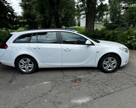 Белый Опель Инсигния, объемом двигателя 2 л и пробегом 211 тыс. км за 8590 $, фото 3 на Automoto.ua