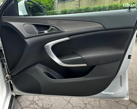 Белый Опель Инсигния, объемом двигателя 2 л и пробегом 211 тыс. км за 8590 $, фото 20 на Automoto.ua